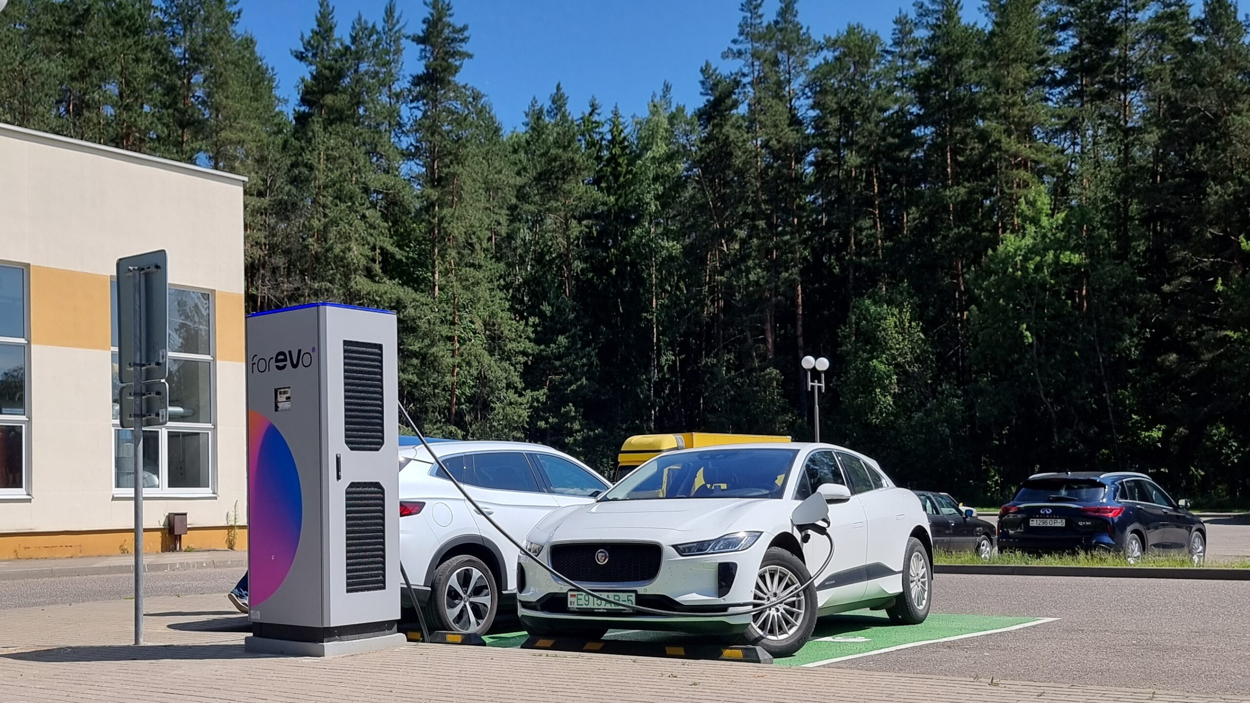 Быстрая зарядная станция DC EVON 50 кВт CCS2 + GBT + CHAdeMO