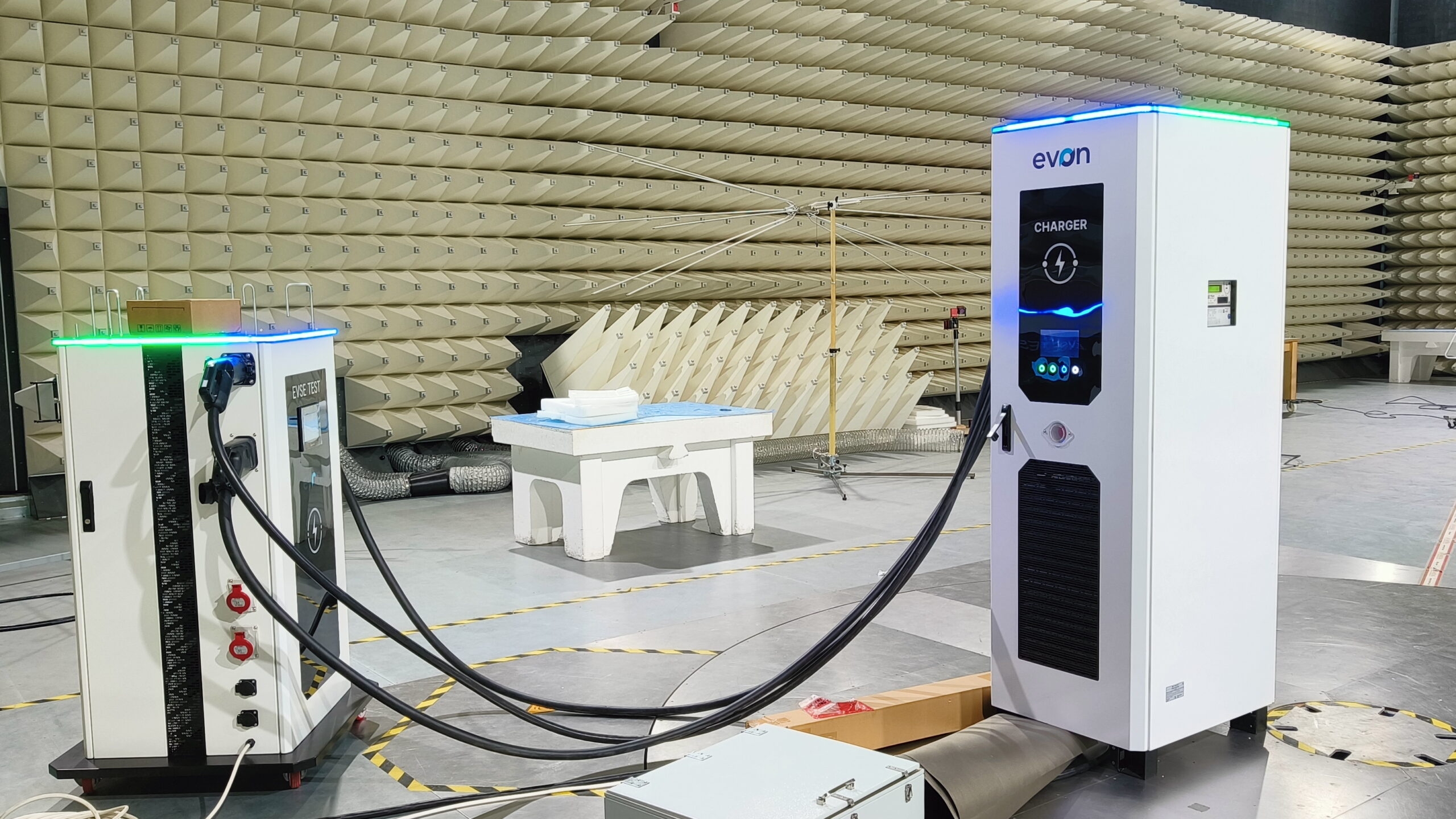 Тестер (эмулятор электромобиля) зарядных станций постоянного тока EVON
